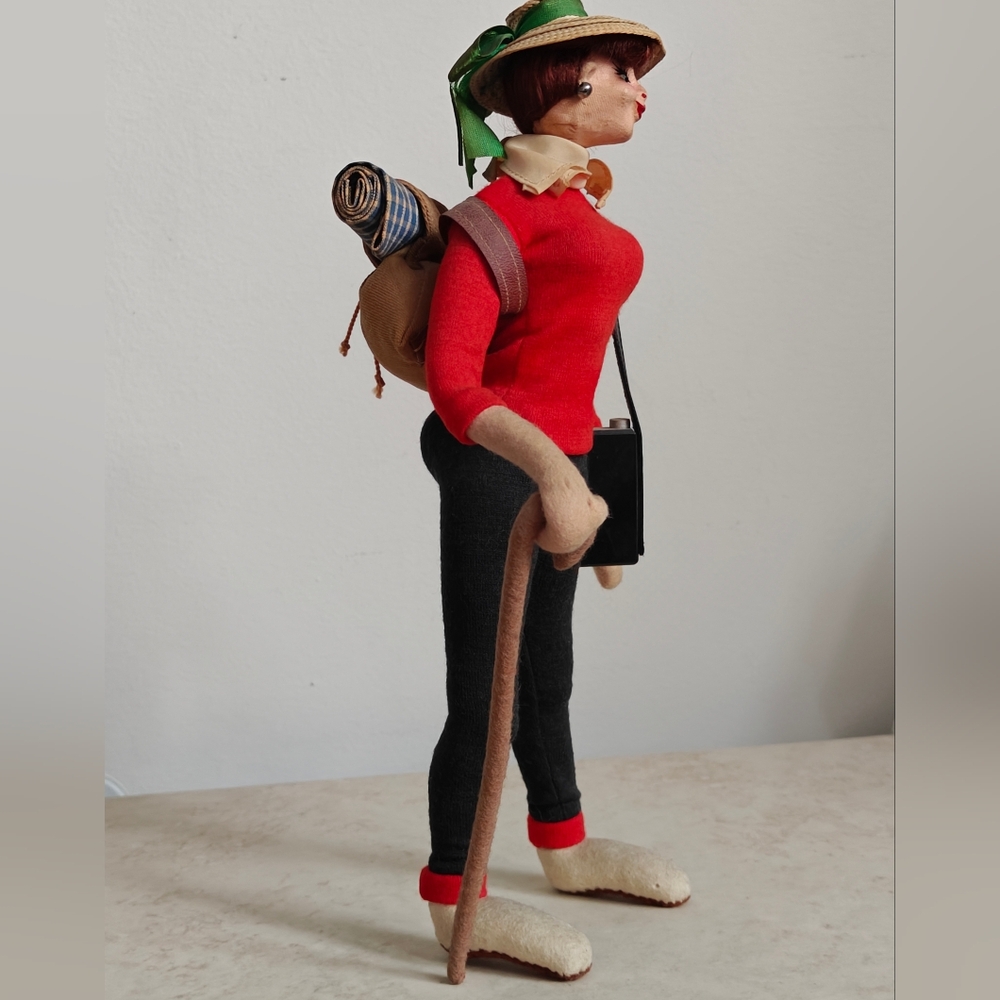 Rare Klumpe Artist Character Doll Lady Hiker Traveller Sightseer 11" Collectible - Picture 7 of 16